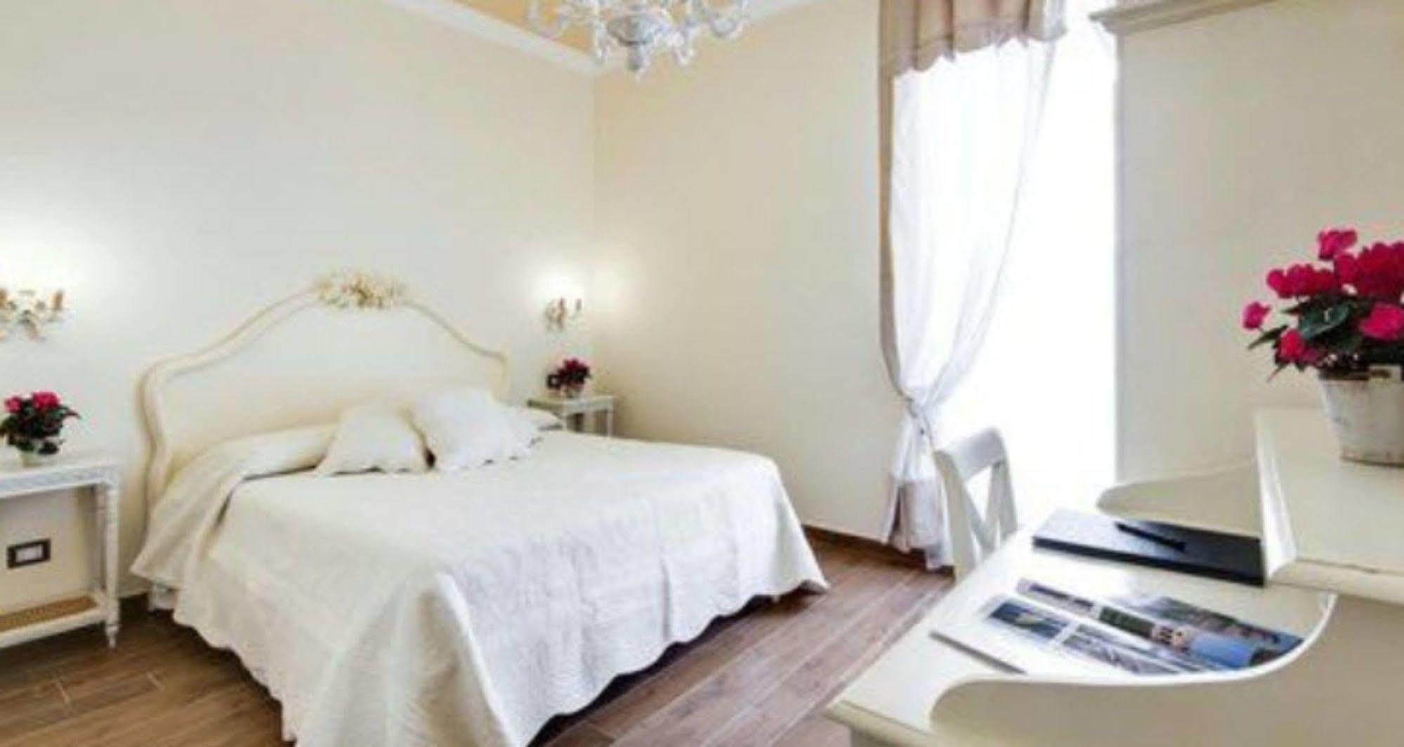 Lunaria Suites Rome Vaticano Экстерьер фото
